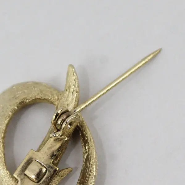 Vintage Mamselle Gold Tone Letter P Initial Brooch Pin Costume Jewelry