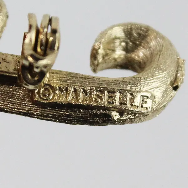 Vintage Mamselle Gold Tone Letter P Initial Brooch Pin Costume Jewelry