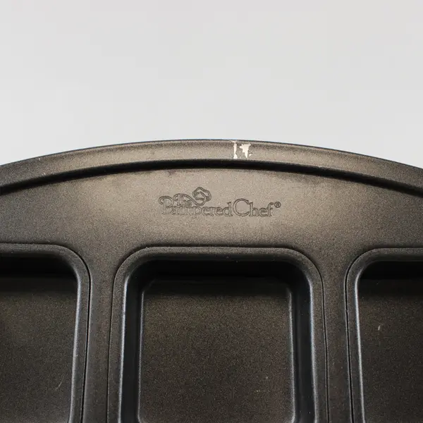 Pampered Chef 1544 Nonstick Square Muffin Brownie Pan 12 Cup Bakeware
