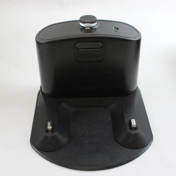 iRobot Roomba Model 650 Vacuum Cleaning Robot Dock 