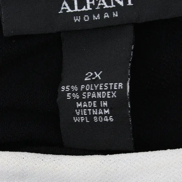 Alfani Women’s Black Sleeveless Blouse with White Accent Trim Size 2X 