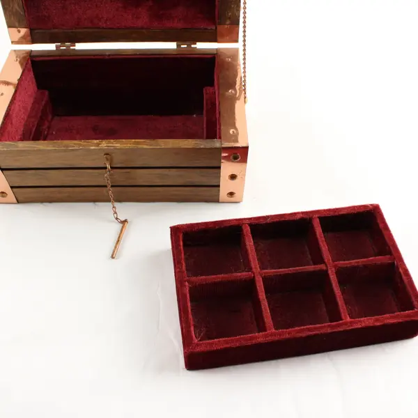 Vintage Standard Specialty Finest Jewelry Box 7.5in Pre-Owned