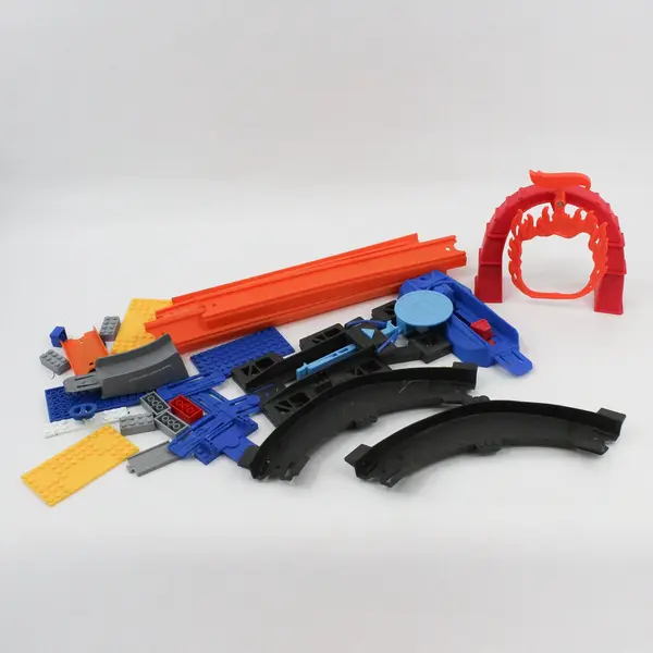 2017 Hot Wheels DWW95 Track Builder Stunt Box Storage Case & Track Pieces