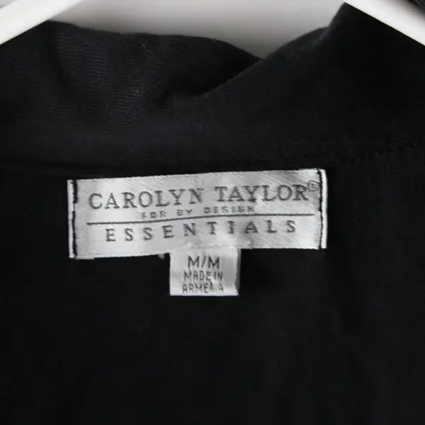 Carolyn Taylor Essentials M Black Long Sleeve Button Up with Ruffled Hem