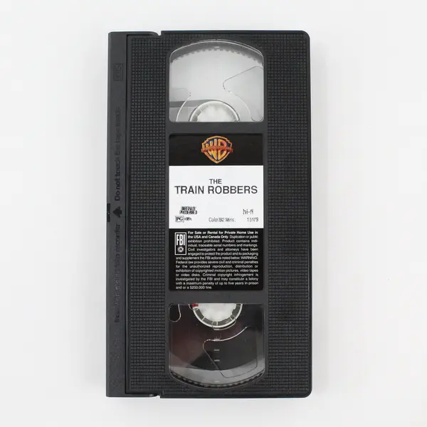 The Train Robbers VHS Warner Bros John Wayne Item 15179