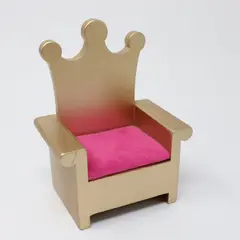 KidKraft Royal Princess Doll Throne Gold Painted Pink Cushion
