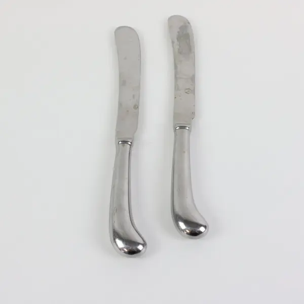 Lot of 2 Reed & Barton Olde Lexington Stainless Dining Pistol Knives 9 3/4"