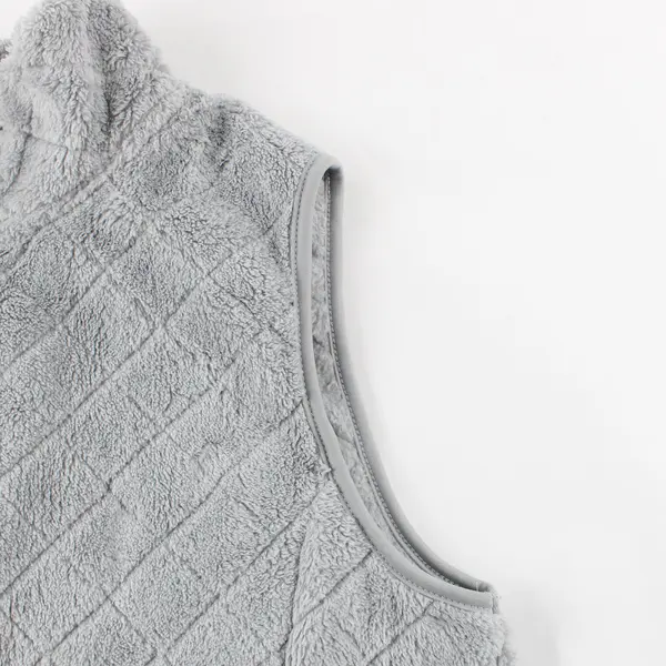 Time and Tru Women's Fuzzy Gray Zip-Up Vest Size M 8-10