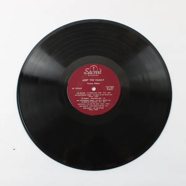 Sacred Records LP 9014 Meet the Family A Sacred Artist Musicale Vinyl