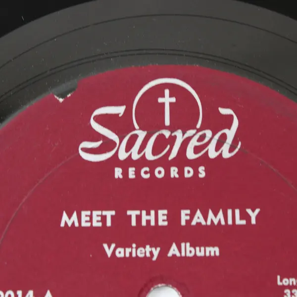Sacred Records LP 9014 Meet the Family A Sacred Artist Musicale Vinyl