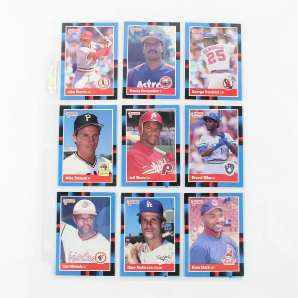 Lot of 45 Donruss Baseball Trading Cards in Sleeves 1988-91