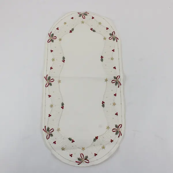 Lot of 4 Assorted Yesteryear Christmas Embroidered Linens Runner Doily