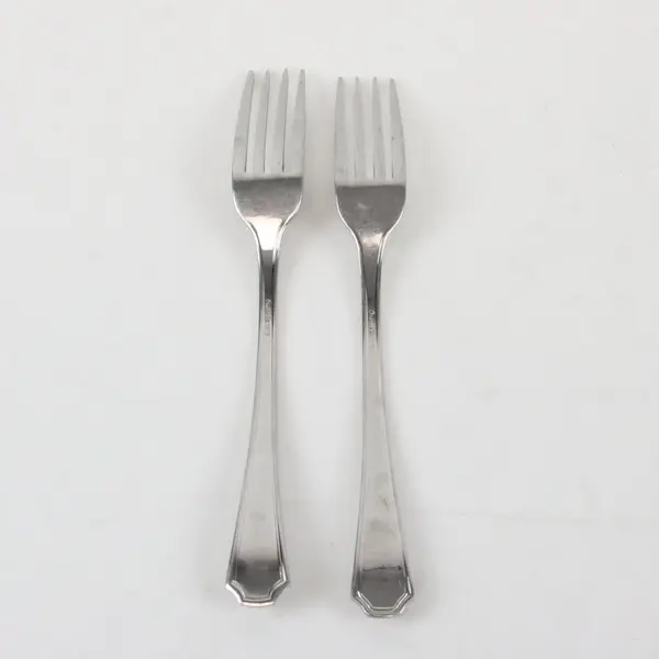 Lot of 2 Oneida Seneca 18/8 Stainless Steel Flatware Dinner Forks 6 7/8" long