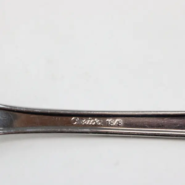 Lot of 2 Oneida Seneca 18/8 Stainless Steel Flatware Dinner Forks 6 7/8" long