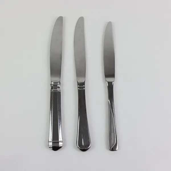 Set of 3 Mismatched Mikasa Pfaltzgraff Stainless Steel Dinner Knives