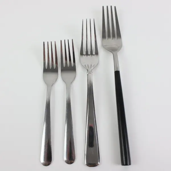 Set of 4 Mixed Cambridge/Unbranded Stainless Forks 8.25", 7.125", 6", 6"