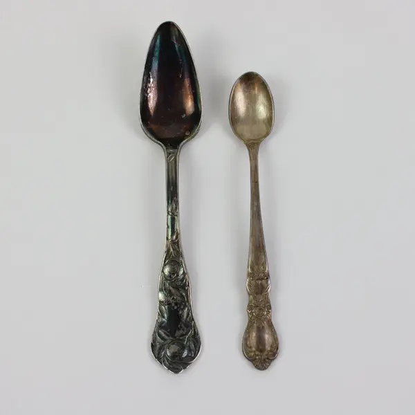 2 Mismatched Vintage Fruit & Iced Tea Spoons International Silver/Community