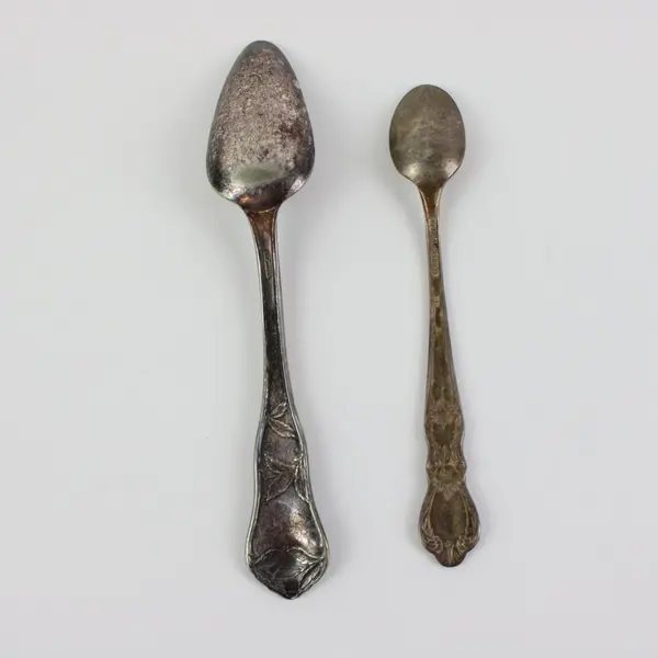 2 Mismatched Vintage Fruit & Iced Tea Spoons International Silver/Community