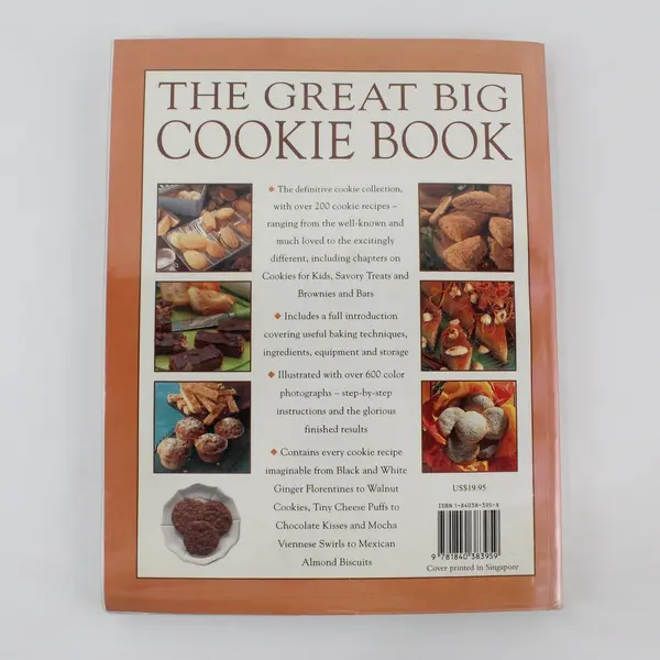 The Great Big Cookie Book Over 200 Recipes Hilaire Walden 1999 PB Plastic Sleeve