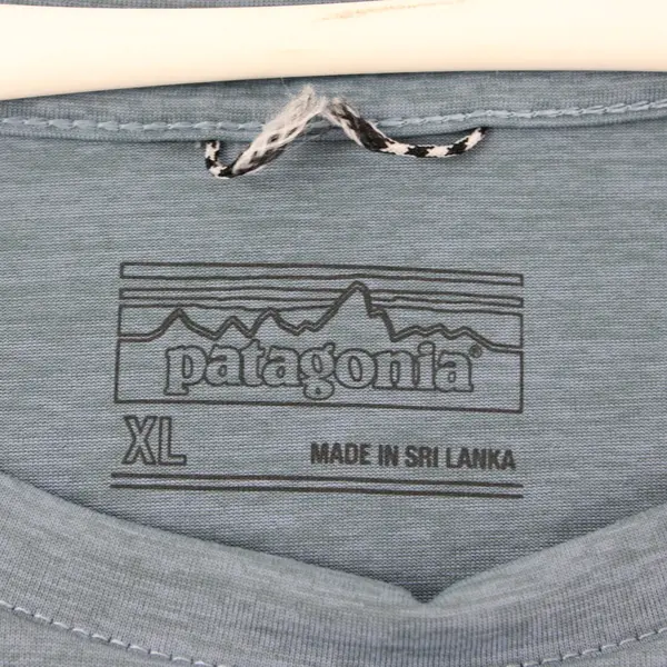 Patagonia Men's XL Light Blue Long Sleeve Athletic Shirt Activewear