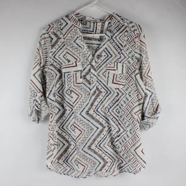 Eden & Olivia Blouse M White Blue Red Geometric V-Neck Long Sleeve Roll-Tab