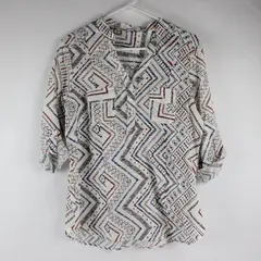 Eden & Olivia Blouse M White Blue Red Geometric V-Neck Long Sleeve Roll-Tab
