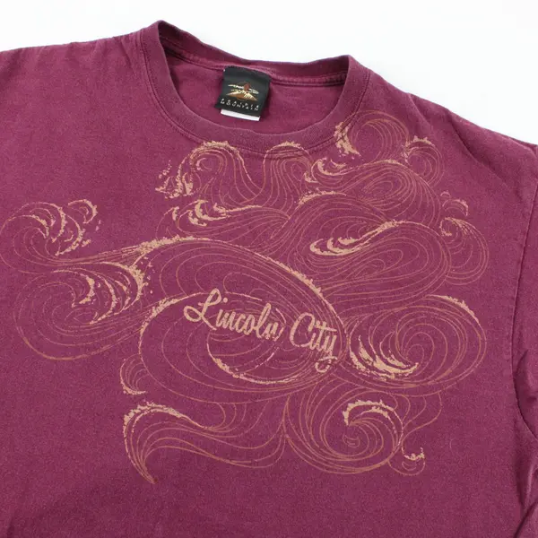 Prairie Mountain Lincoln City Graphic T-Shirt Burgundy Adult Large