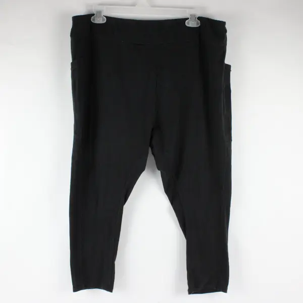 Terra & Sky Women’s Plus 2X (20W-22W)  Black Capri Leggings 