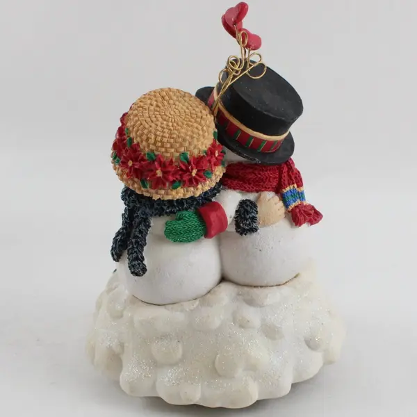 Westland Giftware 9666 You Melt My Heart Winter Wonderland Music Box
