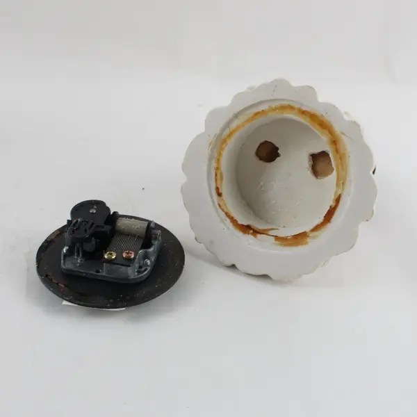 Westland Giftware 9666 You Melt My Heart Winter Wonderland Music Box