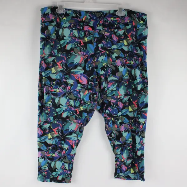 Terra & Sky Women Plus Blue Multicolor Tropical Capri Leggings Soft 2X (20W-22W)