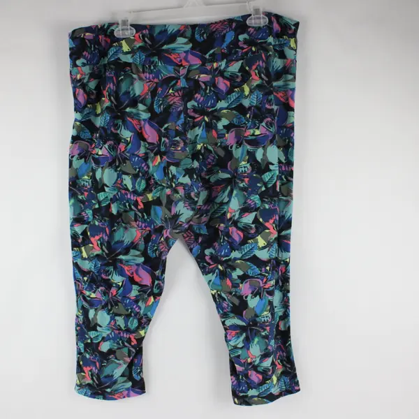 Terra & Sky Women Plus Blue Multicolor Tropical Capri Leggings Soft 2X (20W-22W)