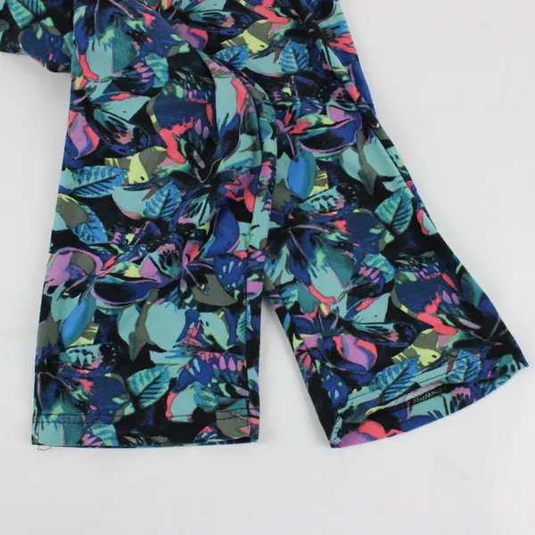 Terra & Sky Women Plus Blue Multicolor Tropical Capri Leggings Soft 2X (20W-22W)
