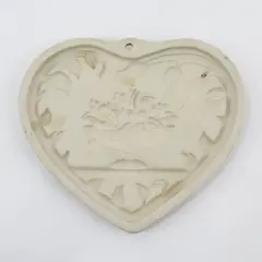 1999 Pampered Chef R2913 Heart Clay Cookie Mold Come to the Table