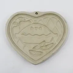 Pampered Chef 1998 Welcome Home Heart Stoneware Cookie Mold