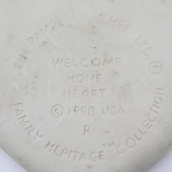 Pampered Chef 1998 Welcome Home Heart Stoneware Cookie Mold