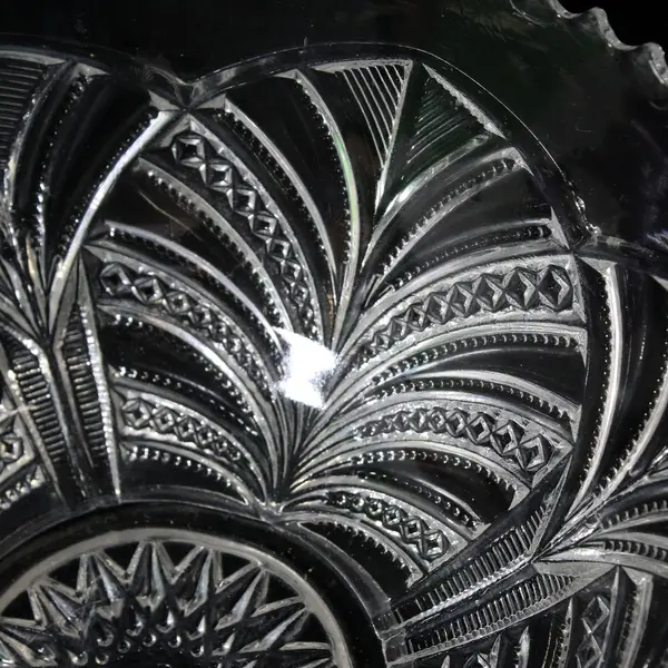Antique Bryce Palm Glass Leaf Fan Bowl 8.5"