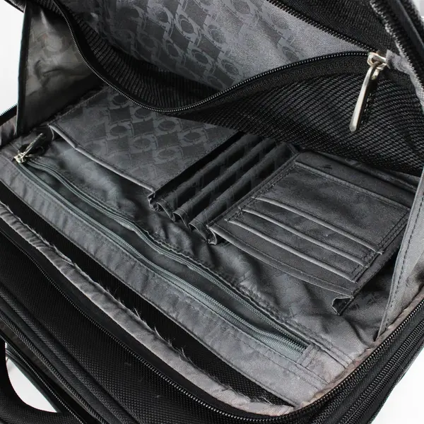 Kenneth Cole Reaction The Wheel Thing Black Rolling Computer Case