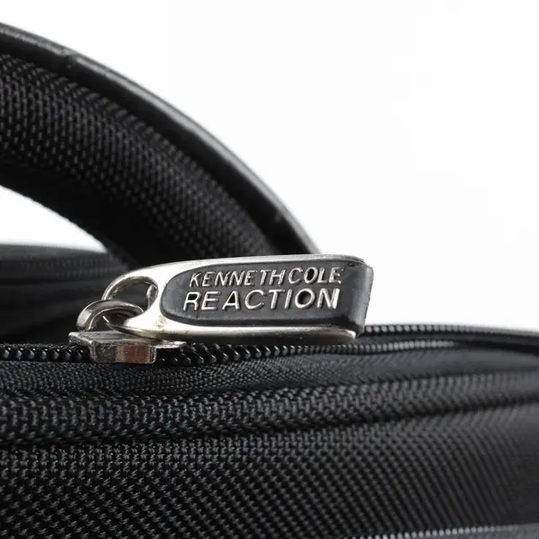 Kenneth Cole Reaction The Wheel Thing Black Rolling Computer Case