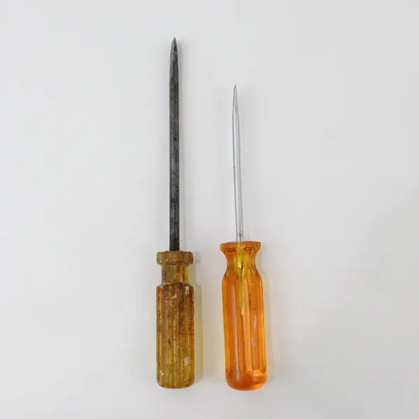 Lot of 6 Vintage Flathead Screwdrivers BULL DRIVER USA Amber Yellow Handles