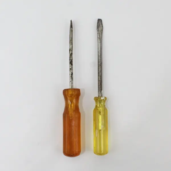 Lot of 6 Vintage Flathead Screwdrivers BULL DRIVER USA Amber Yellow Handles