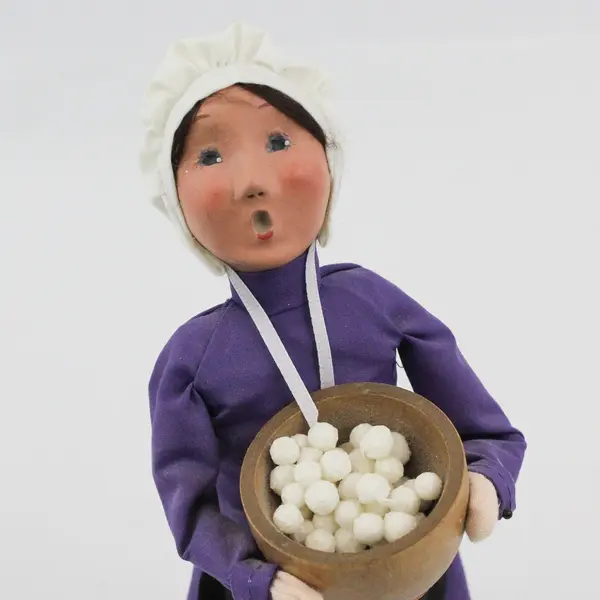2007 Byers' Choice  Amish Woman Caroler Figurine Popcorn Bowl