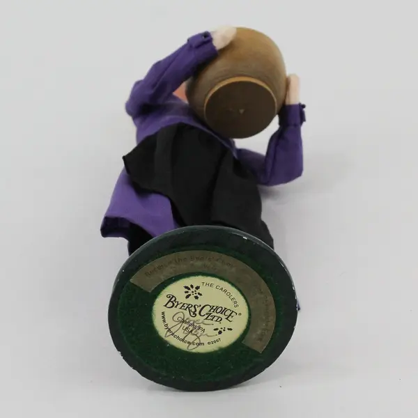 2007 Byers' Choice  Amish Woman Caroler Figurine Popcorn Bowl