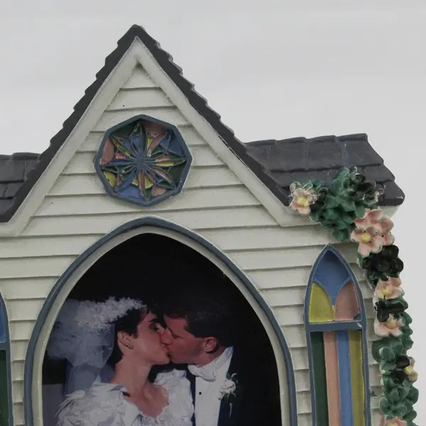 Vintage Church-Shaped Ornate Ceramic Wedding Photo Frame, Figi Graphics 1991 