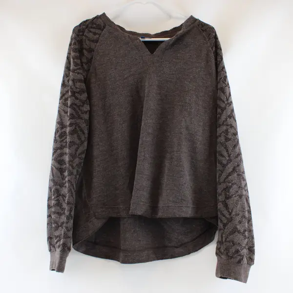 Democracy Women's XL Dark Brown Openwork Sleeve Sweater