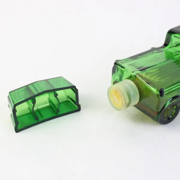 Avon Green Pickup Truck Deep Woods After Shave 5 Fl Oz Bottle