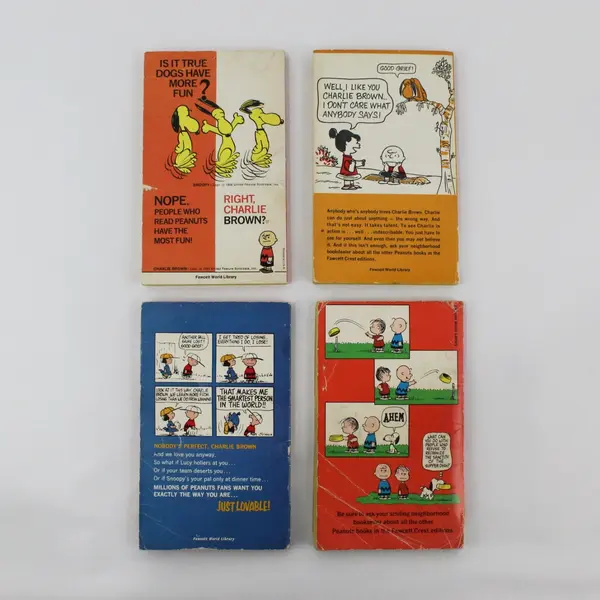 Lot of 4 Vintage Charlie Brown Snoopy Paperbacks Fawcett Crest C M Schulz