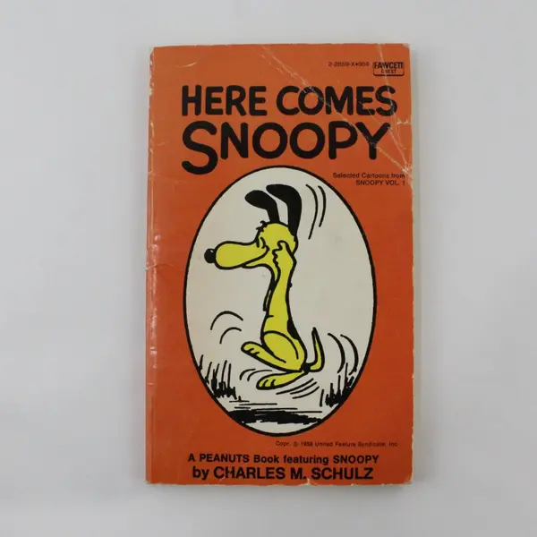 Lot of 4 Vintage Charlie Brown Snoopy Paperbacks Fawcett Crest C M Schulz