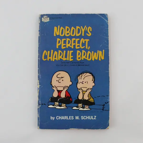 Lot of 4 Vintage Charlie Brown Snoopy Paperbacks Fawcett Crest C M Schulz