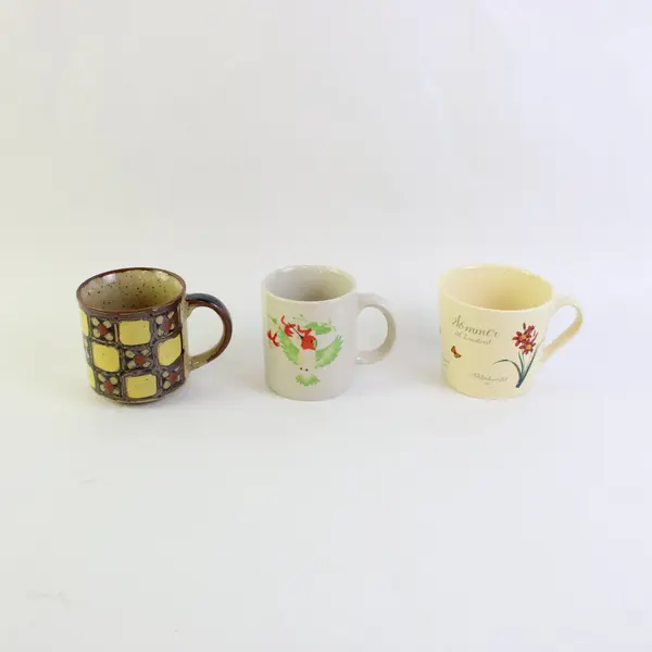 Lot of 3 Ceramic Coffee Mugs Floral Hummingbird Checkerboard Design